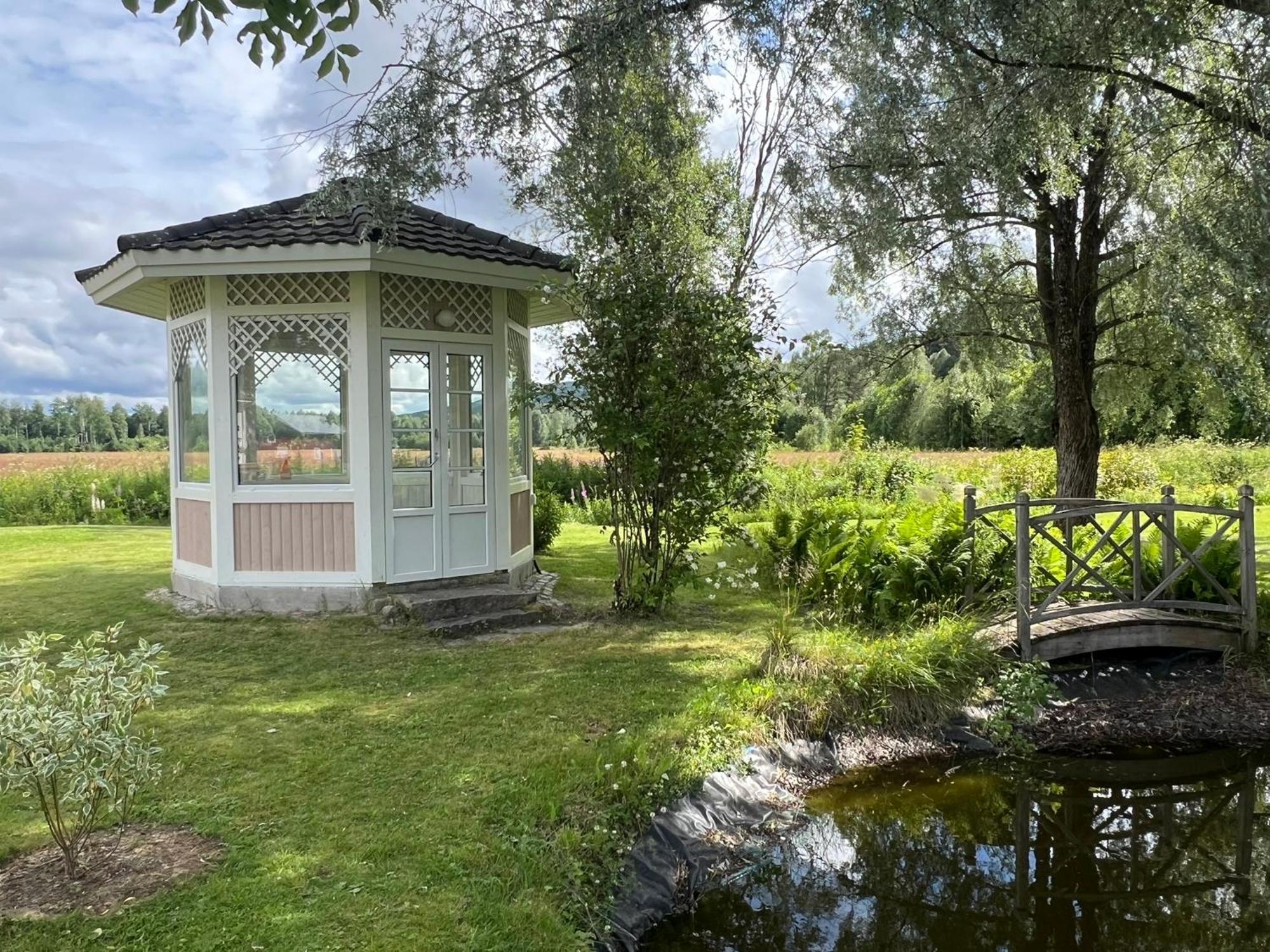 Rosa Huset Osebol Apartment Stöllet Exterior foto