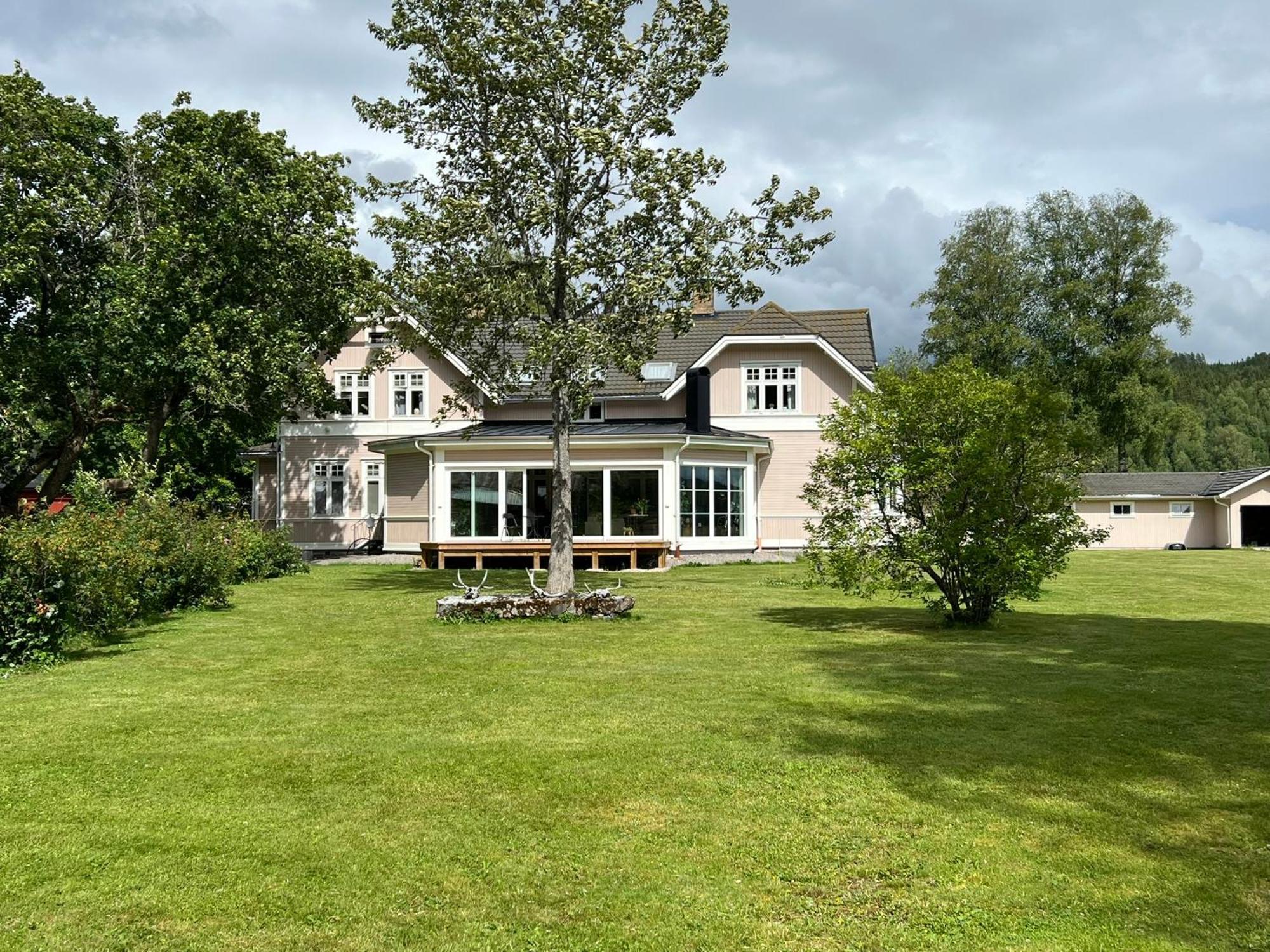 Rosa Huset Osebol Apartment Stöllet Exterior foto