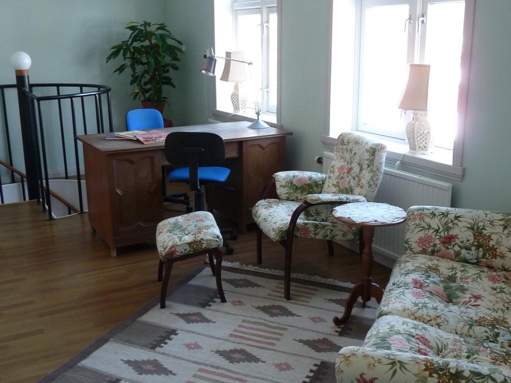 Rosa Huset Osebol Apartment Stöllet Cameră foto