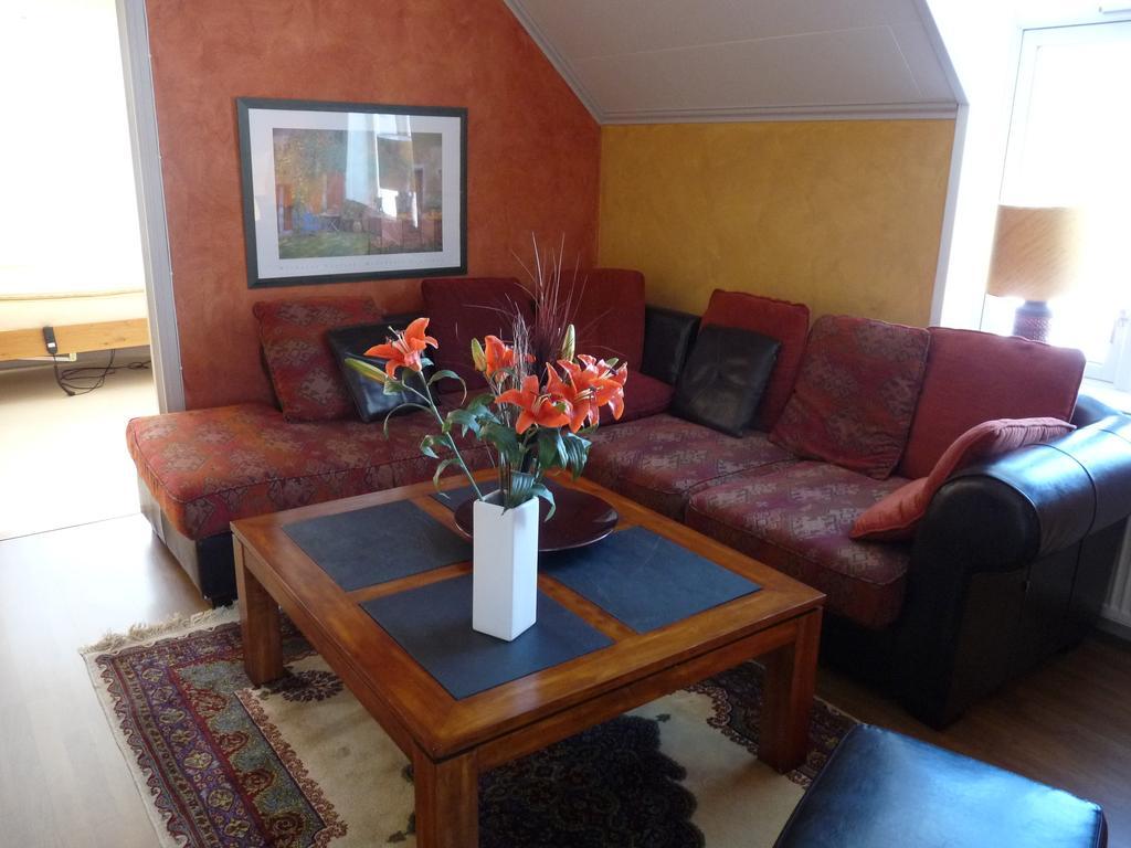 Rosa Huset Osebol Apartment Stöllet Cameră foto